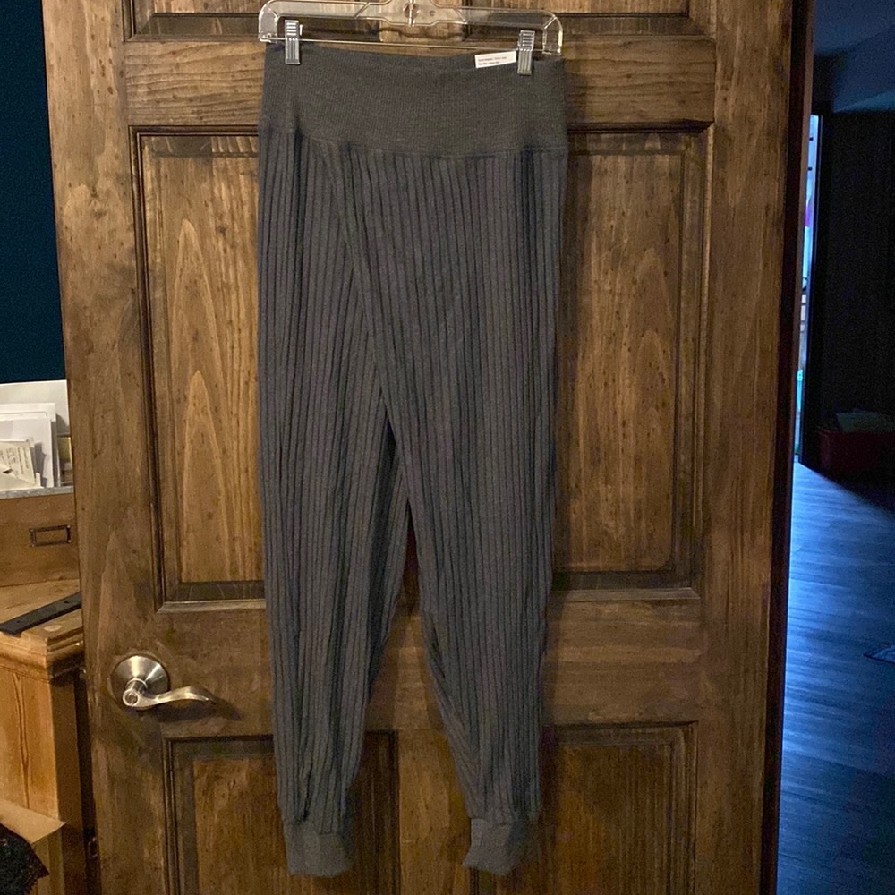 Nike Yoga Luxe harem style pants new with tags